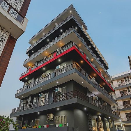 Super Townhouse Cloud Bay, Near Genpact, Sector-69, Gurgaon Hotel Kültér fotó