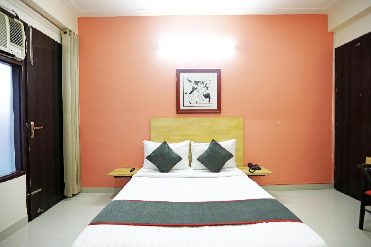 Super Townhouse Cloud Bay, Near Genpact, Sector-69, Gurgaon Hotel Kültér fotó