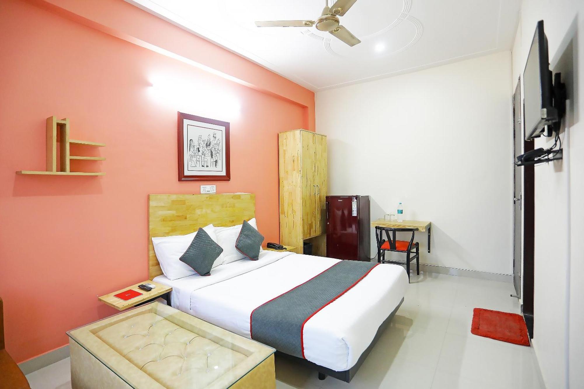 Super Townhouse Cloud Bay, Near Genpact, Sector-69, Gurgaon Hotel Kültér fotó