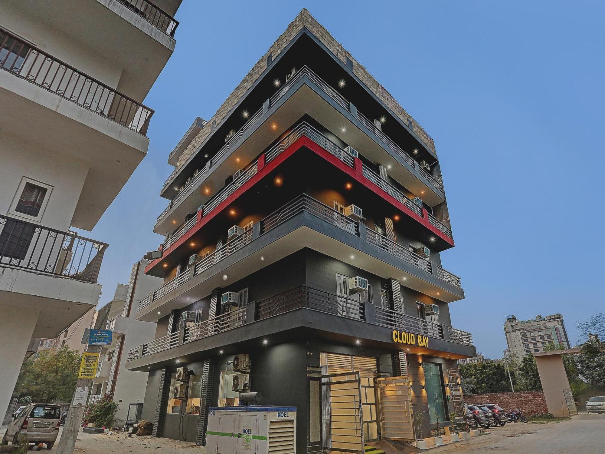 Super Townhouse Cloud Bay, Near Genpact, Sector-69, Gurgaon Hotel Kültér fotó